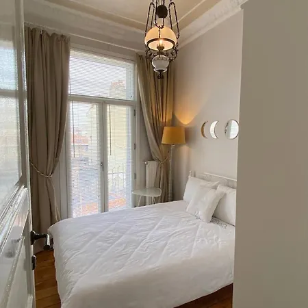 Beyoglu,luxury,historical,newly Renovated,istiklal Apartamento Estambul