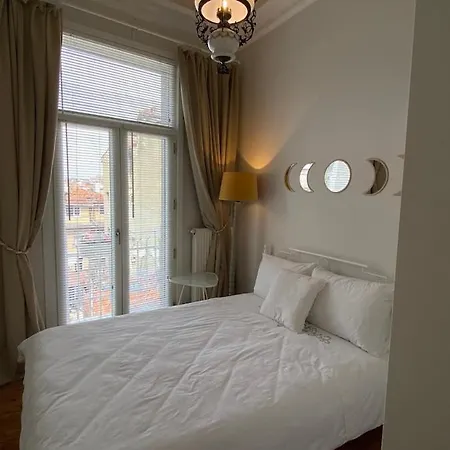 Beyoglu,luxury,historical,newly Renovated,istiklal * イスタンブール